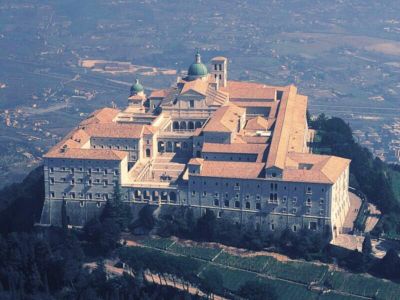 Da quattro diocesi a una soltanto. Quando la storia torna a ripetersi